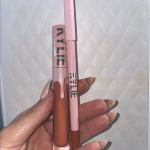 kylie • dirty peach lip kit